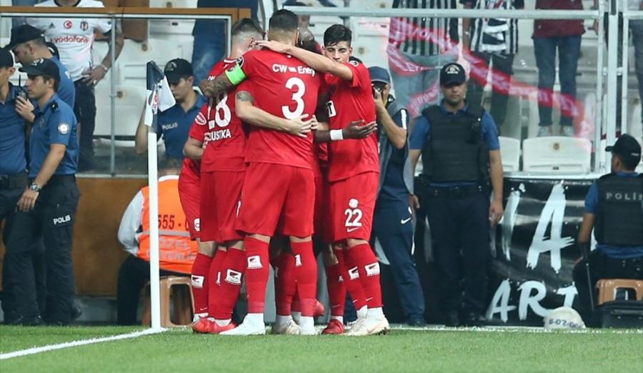 “Beşiktaş” öz meydanında “Antalyaspor”a məğlub oldu