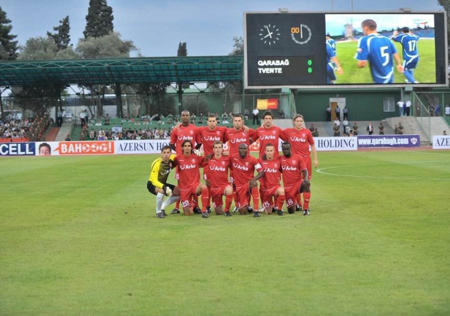 “Tvente” Qarabağ”la 17 il əvvəlki Bakı oyununu xatırladı - Şəkillər