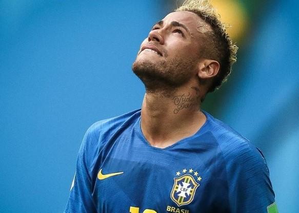 Neymar niyə ağlayıb?