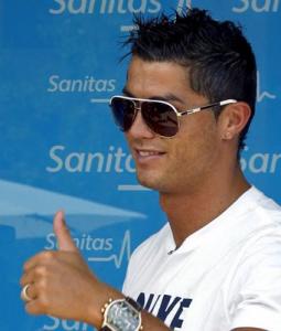 Ronaldo: “Məni fitə basırlar, çünki yaraşıqlıyam”