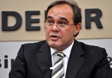 Əziz Yıldırımdan sonra Yıldırım Dəmirörən
