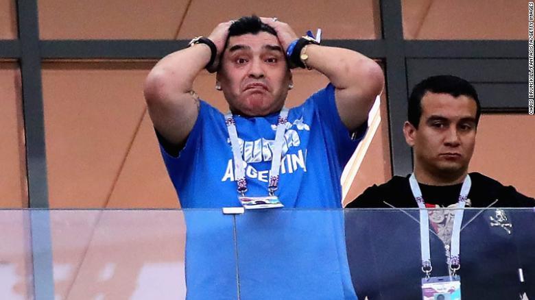 Maradona 1,5 ay əvvəl təyin olunan məşqçini göndərdi