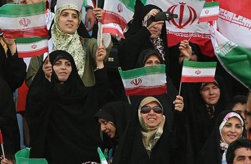 "Günahdır" deyib qadınların stadiona getməsinə qadağa qoydular - İranda