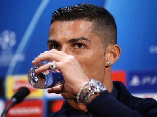 Ronaldonun 2 milyon avroluq saatı – Şəkillər