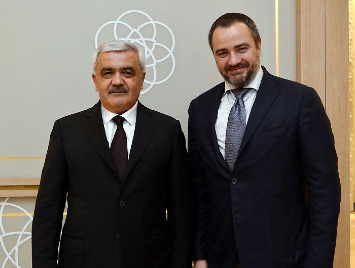 Rövnəq Abdullayev UFF prezidenti ilə görüşdü