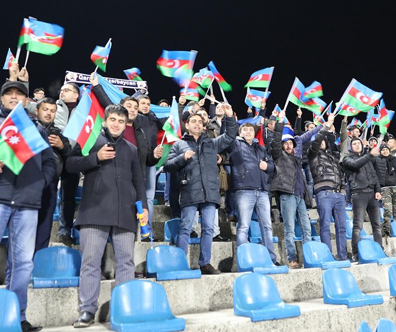 “Qarabağ”ın Poltavadakı "Bayraq Günü" sürprizi  -  Video