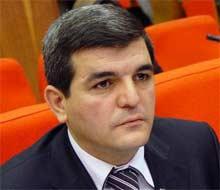 Deputat Fazil Mustafa: "Foqts məktəb yarada bilmir"