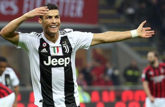 Ronaldo "Yuventus"a kubok qazandırdı -  Video