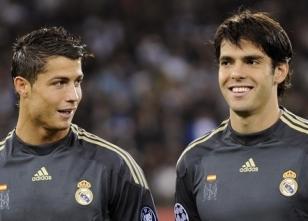 Kaka: "Messi yoldan çıxmış maşın kimidir"