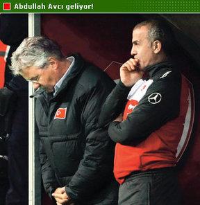 Quus Hiddink Türkiyə milllisindən qovuldu