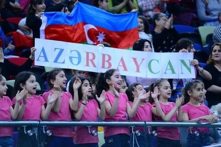 Azərbaycanlı qızların əla himn ifası - Video