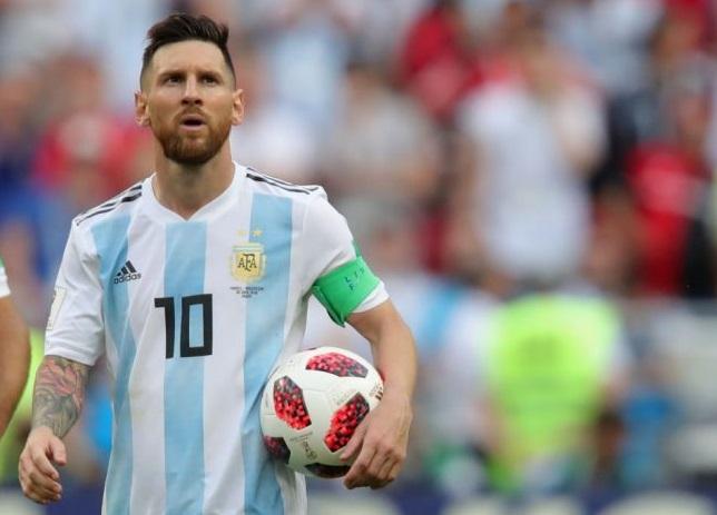 Messi Argentinada insafsızcasına tənqid edilir!