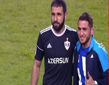 Üçqat dünya çempionu meydana düşüb "Qarabağ"ı təbrik etdi - Şəkil