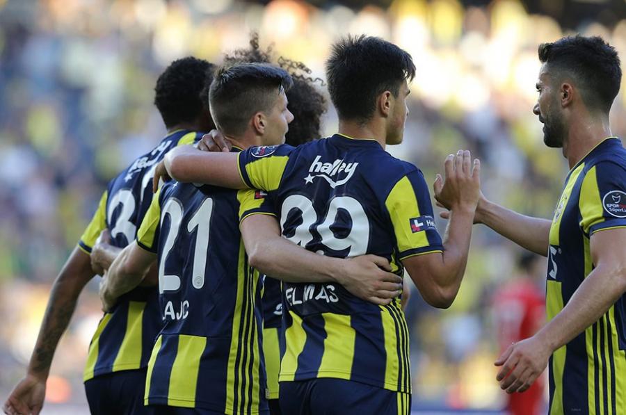 "Fənərbaxça"dan qələbə, "Bursaspor" birinci liqaya düşdü - Son tur