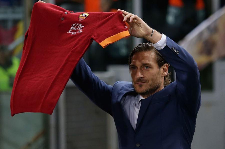 Totti "Roma"dan getdi - "Ölsəydim, daha yaxşı olardı"