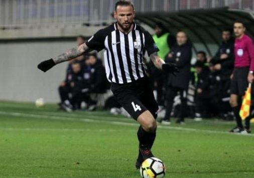"Neftçi"dən ayrılan futbolçu Rumıniya klubunda
