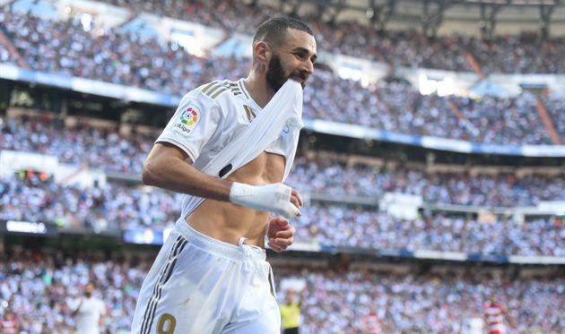 Benzema "Real"la yeni müqavilə imzaladı