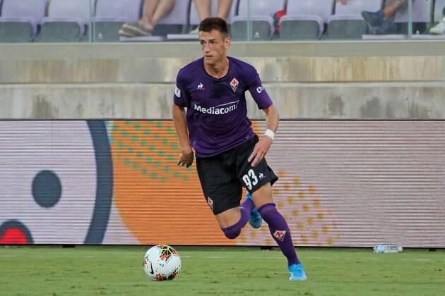 "Fiorentina"nın futbolçusu döyüldü - 5 min avroya görə