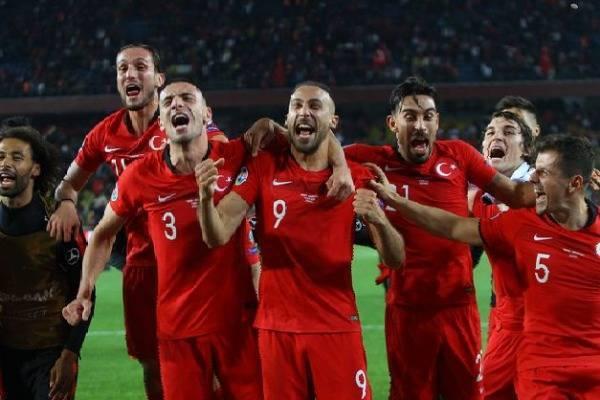 Türkiyə millisinin iki oyunu Bakıda