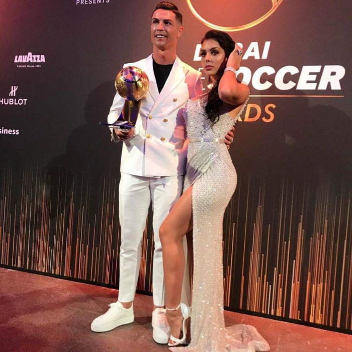 Ronaldo ilin ən yaxşı oyunçusu seçildi - Ardıcıl 4-cü dəfə