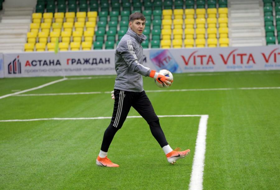 Emil Balayevin rəqibi ilə yeni müqavilə