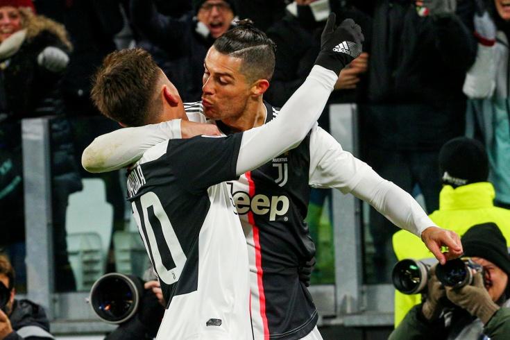 Ronaldo və Dibala təsadüfən dodaq-dodağa öpüşdülər - Şəkil