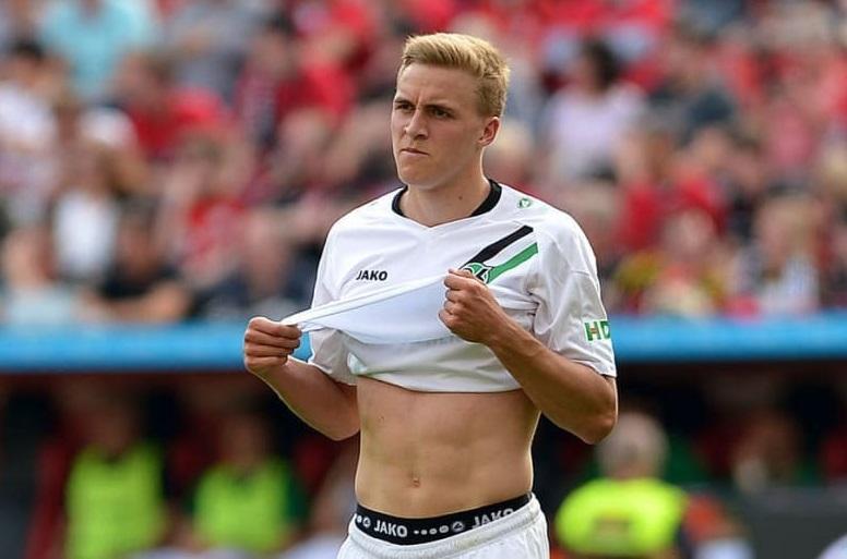 "Hannover"in futbolçusu koronavirusa yoluxdu