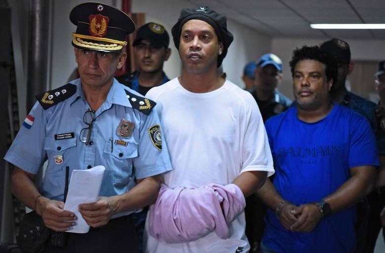 Ronaldinyo 40 yaşını türmədə belə qeyd etdi - Şəkil