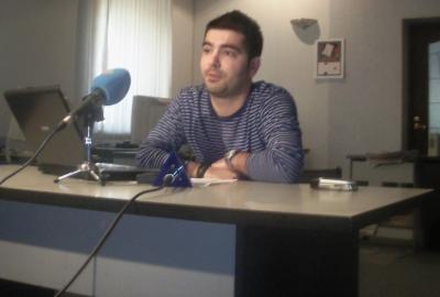 Jurnalist Kamran Ağayevin üzr istəməsini tələb edir