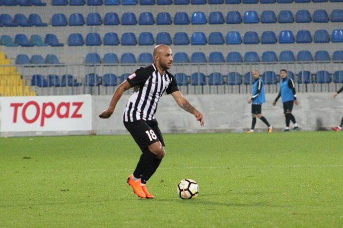 "Neftçi" müdafiəçisi ilə yolları ayırdı -  Rəsmi