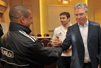 Hiddink Roberto Karlosla görüşdü (FOTO)