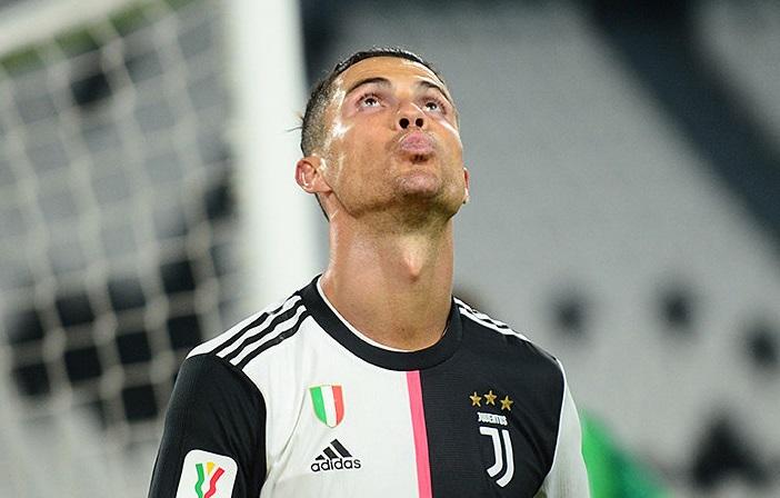 Ronaldo ən pis oyunçu seçildi