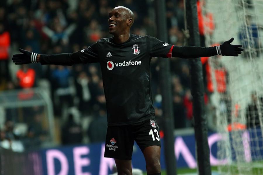 "Beşiktaş"da yeni müqavilə