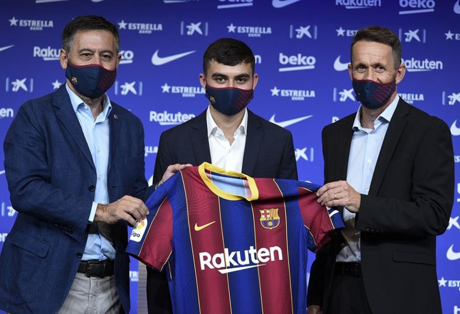 "Barselona"dan Kumanın gəlişindən sonra ilk transfer  - Rəsmi