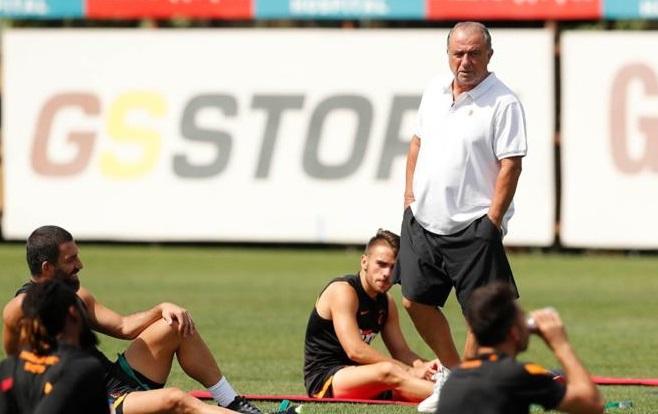 "Qalatasaray"ın oyununa koronavirus əngəli