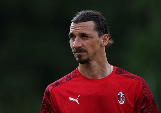 İbrahimoviç "Milan"da qalacağını təsdiqlədi