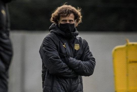Forlan istefaya göndərildi