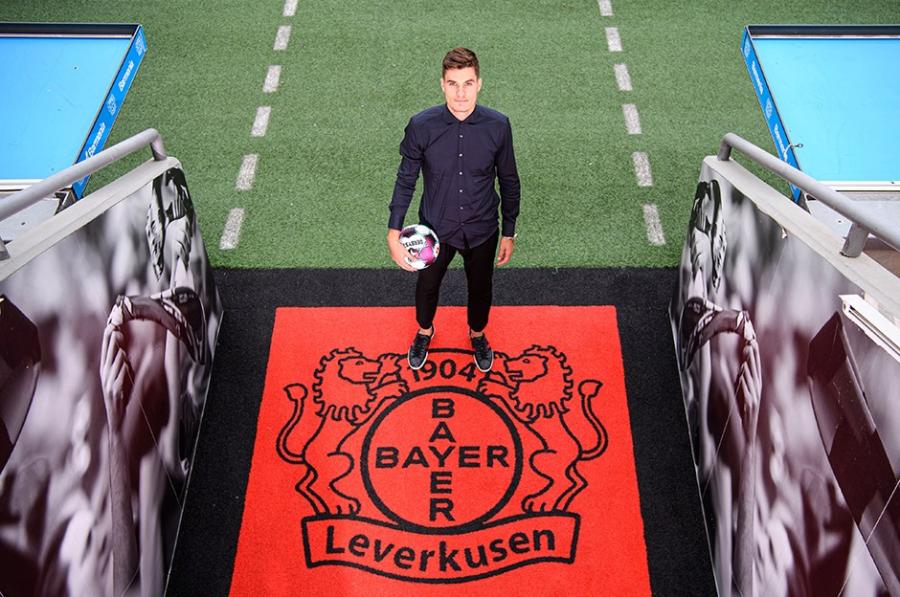 “Roma” hücumçusunu “Bayer”ə satdı