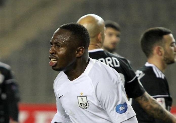 "Neftçi"nin futbolçusu baş məşqçiyə etiraz etdi
