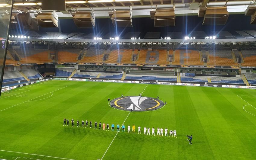 "Qarabağ" - "Sivasspor" oyunu sükutla başladı