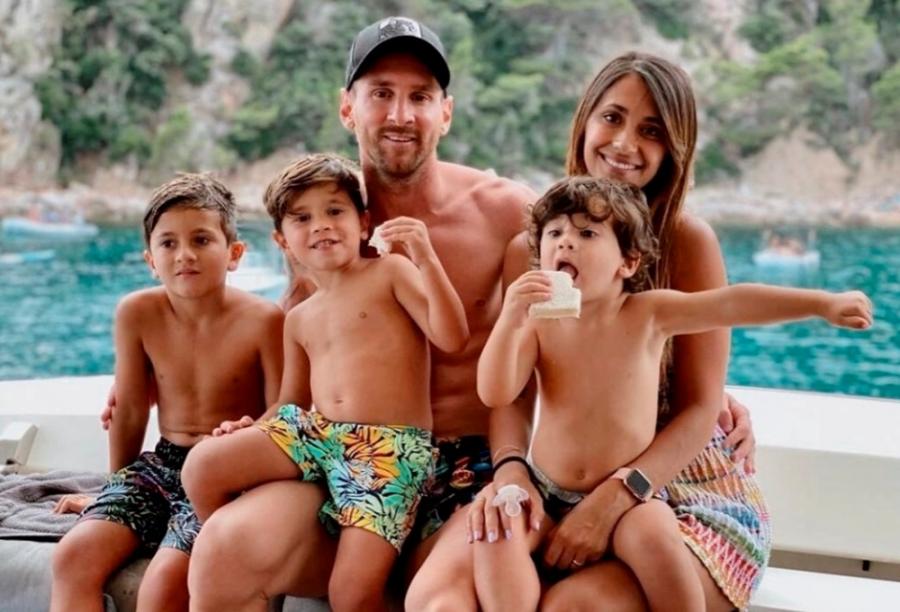 Messi 138 milyon avro maaşı nəyə xərcləyir?