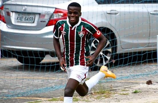 "Mançester Siti" 17 yaşlı futbolçu alır