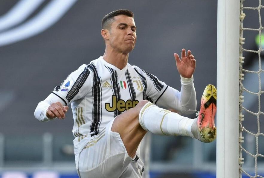 Azarkeşlərdən Ronaldonun oyununa etiraz - "Ehtiyatda qalsın!"
