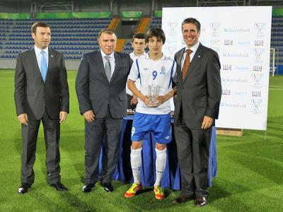 "Neftçi"nin futbolçusu ən yaxşı seçildi