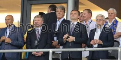 Futbol Ukraynanın bütün prezidentlərini birləşdirdi