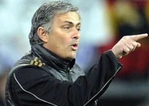 Mourinyo gənc qadına ağzına gələni dedi