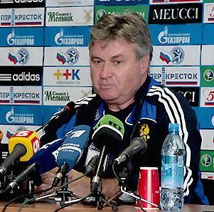 Qus Hiddink: “Bu oyunda söhbət həm də Rusiya millisinin nüfuzundan gedir”