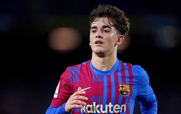 "Barselona" 17 yaşlı futbolçusu ilə yeni müqavilə imzalayır