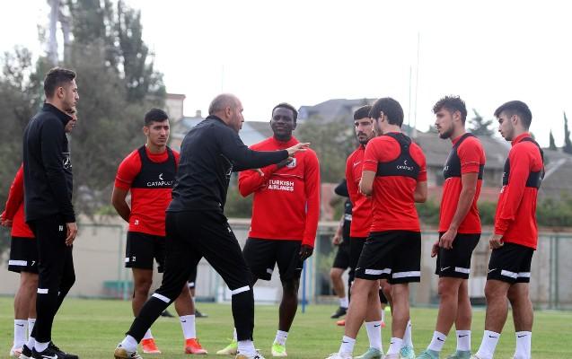 “Neftçi”  2 itki ilə hazırlaşır