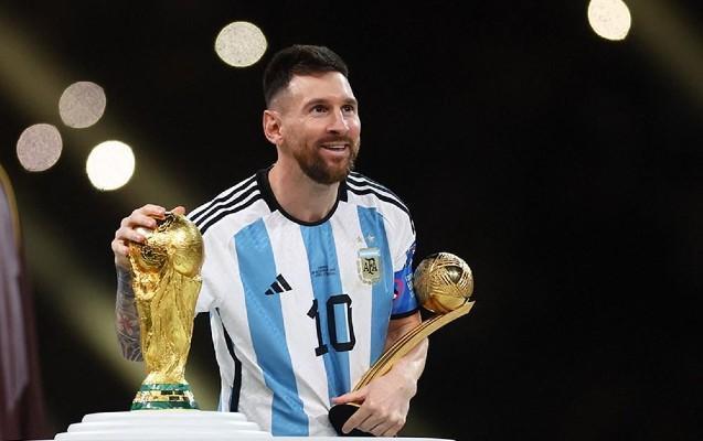Ronaldinyo: "Messi 8-ci dəfə "Qızıl top"u alacaq"